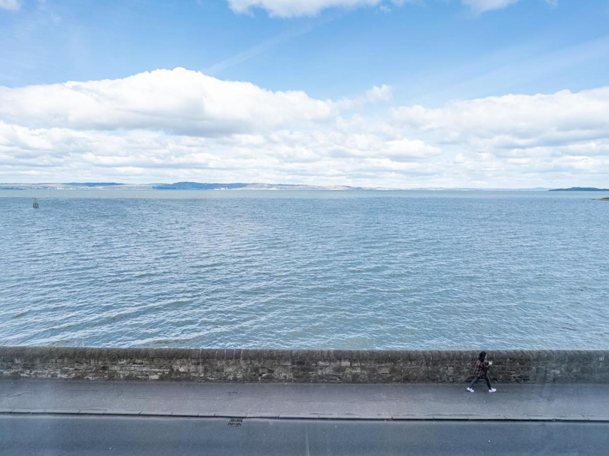 Pass The Keys Stunning Flat With Sea View And Parking Apartment Edinburgh Exterior photo