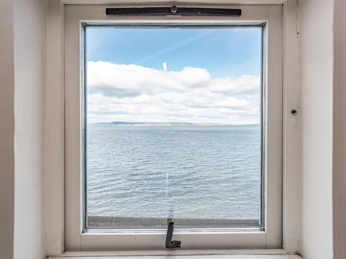Pass The Keys Stunning Flat With Sea View And Parking Apartment Edinburgh Exterior photo
