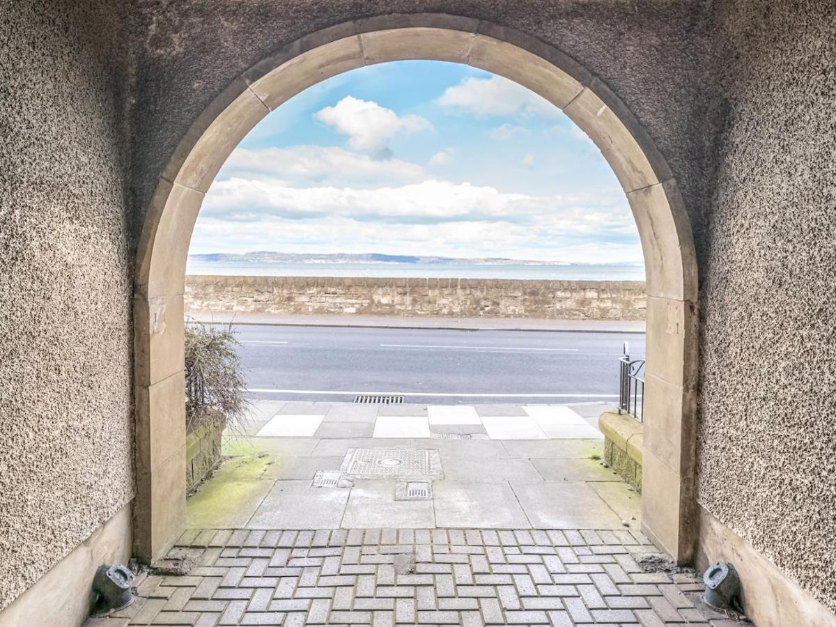 Pass The Keys Stunning Flat With Sea View And Parking Apartment Edinburgh Exterior photo